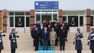 Vali Ünlü jandarma komutanlığını ziyaret etti