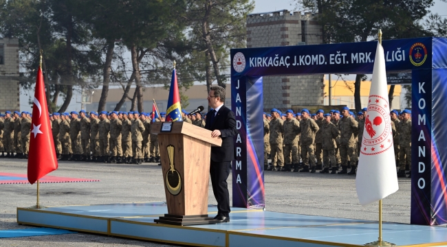 Vali Ünlü kursu kapanış törenine katıldı