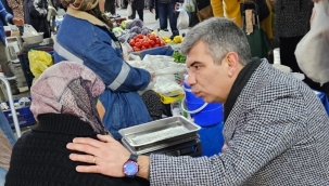 Vatandaşlardan başkan adayı Okur'a sevgi seli