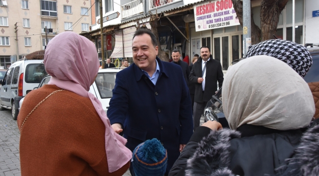 Vatandaşların ve esnafların taleplerini dinldi