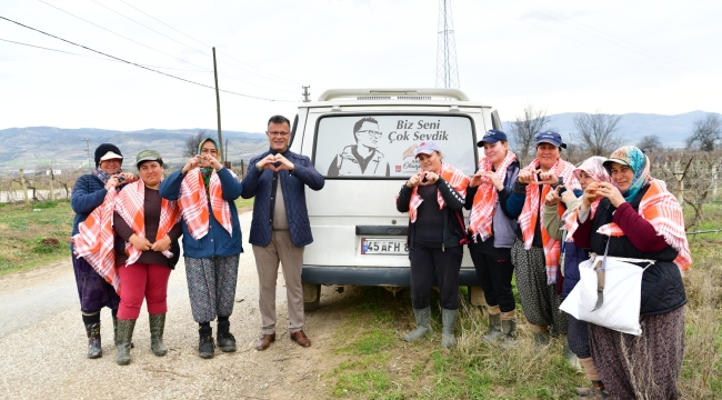 Adım adım Alaşehir'i dolaşan Öküzcüoğlu'na 'kalbimizdesin'