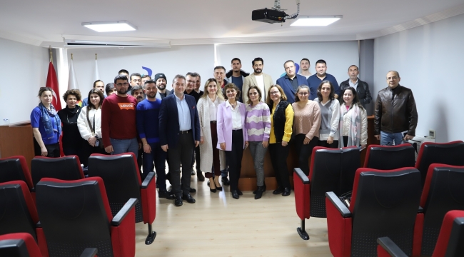 Akhisar'da zeytinyağı temel tadım eğitimi