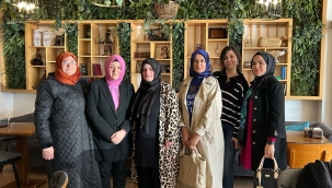 AKP il kadın kolu yöneticileri esnaf ziyaretinde