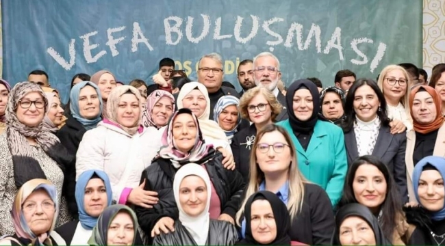 AKP'li kadınlar vefa yemeğinde buluştu