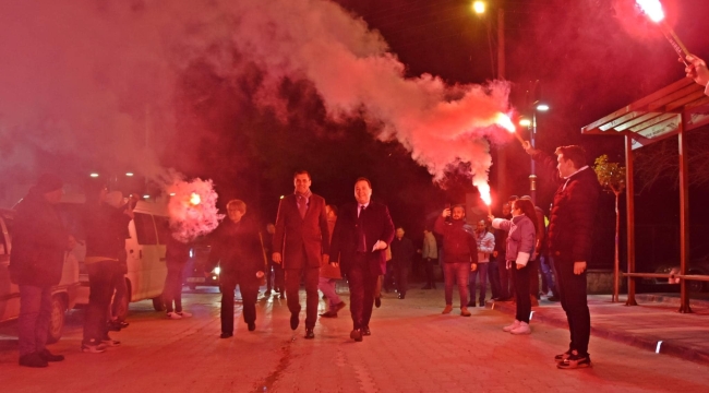 Akselendi'de yer gök kırmızıya boyandı