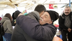 Başkan adayı CHP'li Zeyrek'ten pazarcıları sevindiren müjde