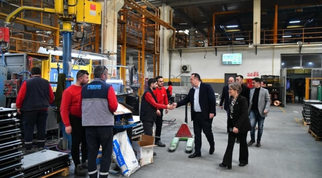 Başkan Dutlulu fabrikalarda işçileri ziyaret etti