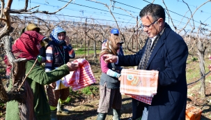 Başkan Öküzcüoğlu budak yapan ve ip bağlayan kadınları ziyaret etti