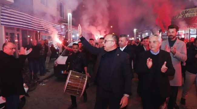 Çamönün'de meşalelerin biri yandı biri söndü,davullar hiç susmadı