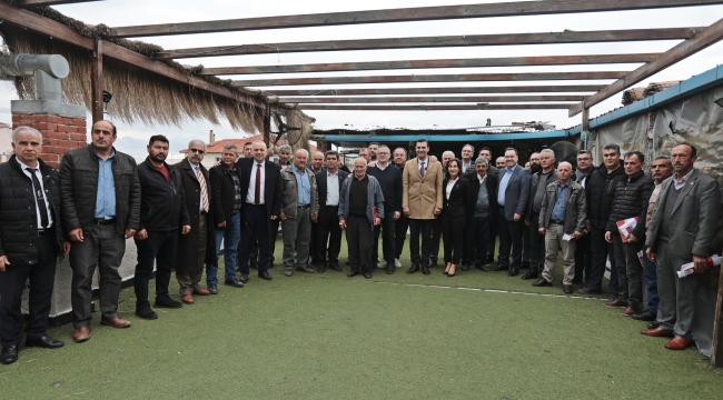 CHP'li başkan adayları Gördes'te muhtarlar toplantısına katıldı