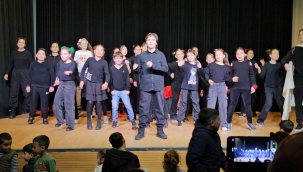 "Çocuk Olmak"ı çoçuklar oynadı