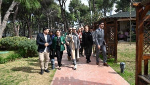 Ersoy Manisa'da turistik yerleri gezdi