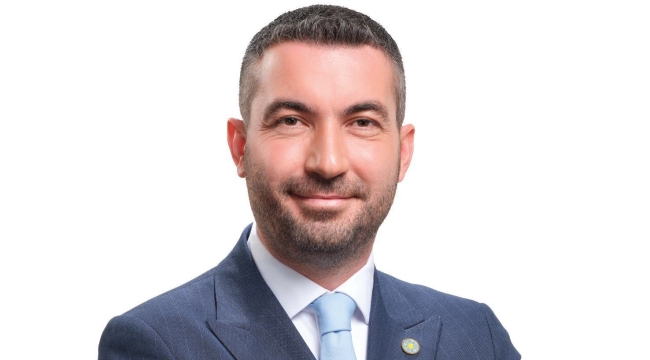 Evine tehdit notu bırakanlara tepki gösteren Akan''zafer bizim olacak''