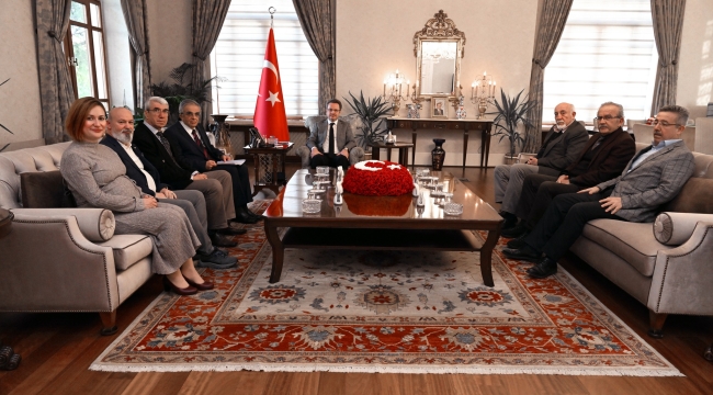 Manisa kültür ve tabiat varlıkları koruma ve çevre derneği vali Ünlü'yü ziyaret etti
