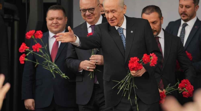 MHP lideri Bahçeli'den'Manisa'lilara Özel'e sahip çıkın çağrısı''