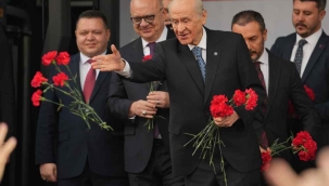 MHP lideri Bahçeli'den'Manisa'lilara Özel'e sahip çıkın çağrısı''