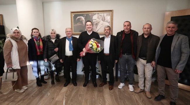 Muhtar adayları başkan Dutlulu'yu ziyaret etti