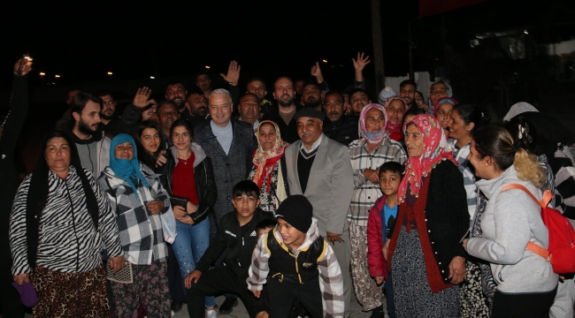 Roman vatandaşlar başkan Bilgin'i bağırlarına bastı