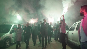 Sarıgöl'de yer yerinden oynadı:Zeyrek'e muhteşem karşılama