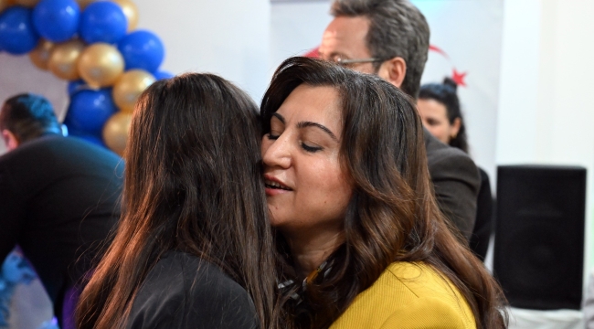 Vali ve eşinden çocukları mutlu eden doğum günü