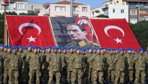 Yemin eden 3660 erbaş ve er komando beresini taktı