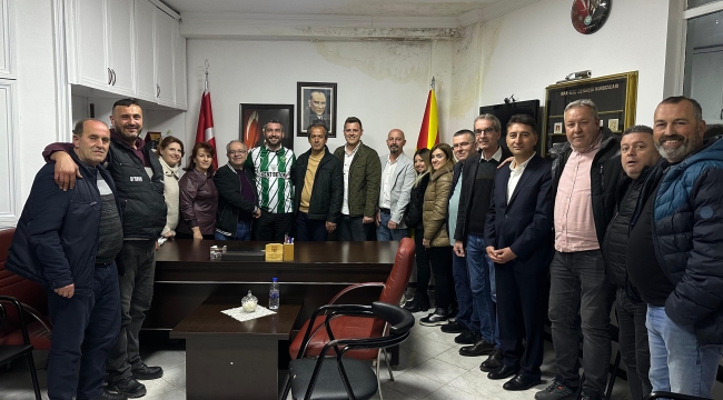 Başkan adayı Akan,MAK-GÖÇ derneğini de ziyaret etti