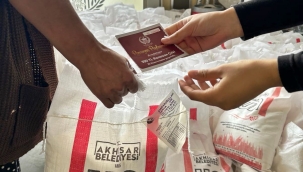 Akhisar belediyesi'nden yoksullara ezak ve ramazan çeki yardımı