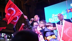 Akhisar'da miting rekoru kırıldı