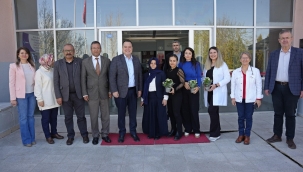 Başkan Dutlulu huzur evini ziyaret etti