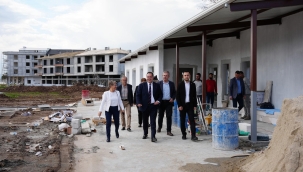 Başkan Dutlulu yapımı süren taziye evinde 