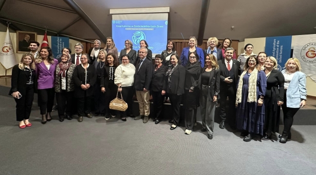  Başkan Öküzcüoğlu kadın zirvesi çalıştayına katıldı