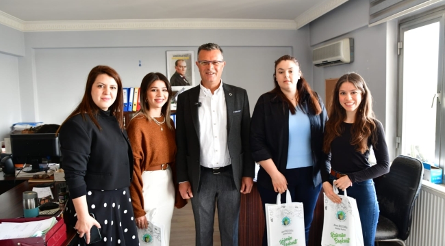 Başkan Öküzcüoğlu,kadınların kadınlar gününü kutladı