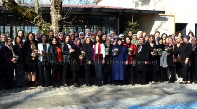 CHP kadın kollarından anlamlı 8 mart kutlaması