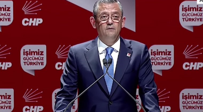 CHP lideri göz yaşlarına hakim olamadı