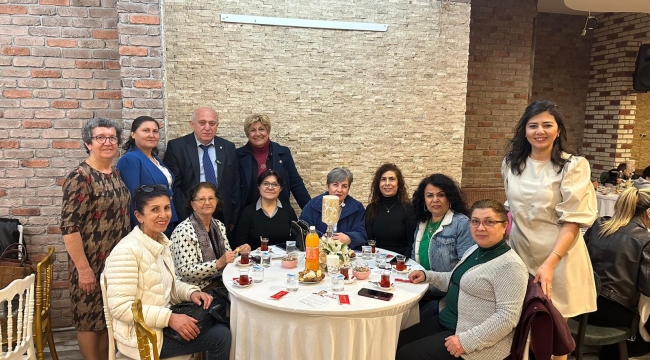 CHP'liler Demirci'de kadınlar günü buluşması düzenledi