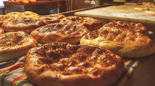 Demirci'de pide fiyatı 7.50 TL'den 15 TL'ye fırladı