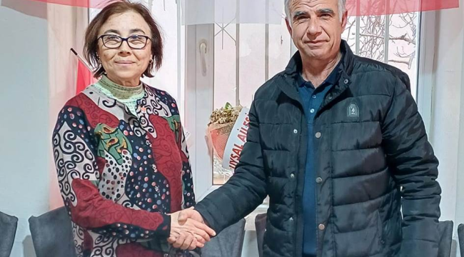 Gördes'te CHP'ye katılımlar sürüyor