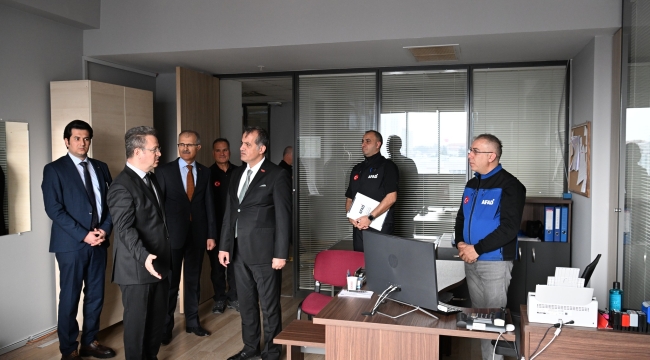 İlk ziyaret vali Ünlü'den