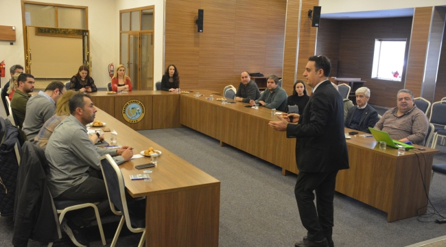 "İş yaşamında ekip çalışması ve etik" semineri yapıldı
