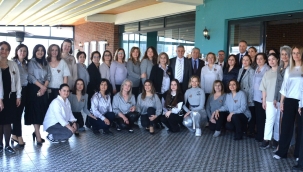 Kadın gününde başarılı iş kadınlarına ödül