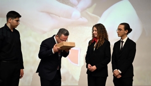 Kusal vayan toprağı vali Ünlü'ye teslim edildi