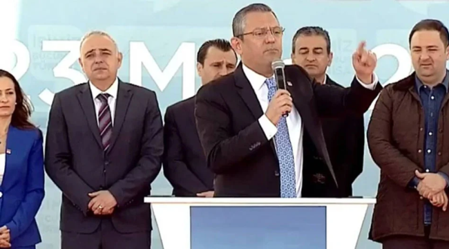 Manisa'da halka seslenen CHP lideri''beni seven arkamdan gelsin''