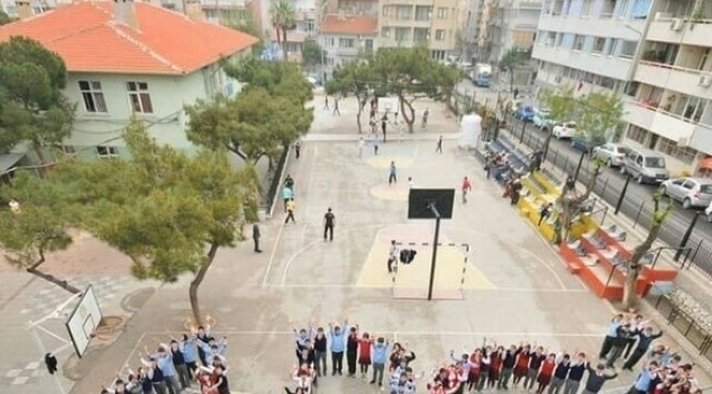 Manisa'da İlkokulun 82 yıllık adının değiştilmemesi için kampanya