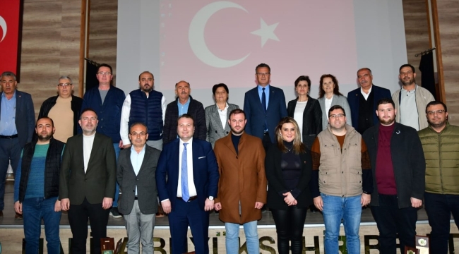 Meclis üyelerine hizmet plaketi