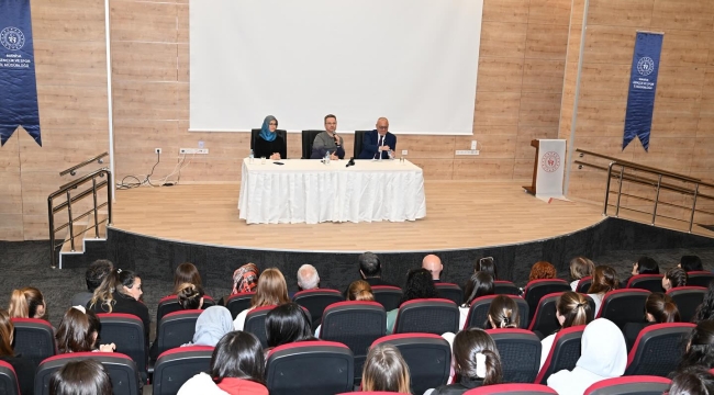 Öğrencilerle söyleşi