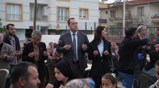 Ramazanın bereketi okunan dualarla paylaşıldı