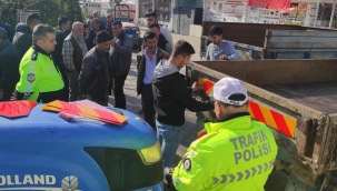 Salihli'de çiftçilere reflektör dağıtıldı