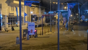 Soma'da CHP adayının afişlerine saldırı