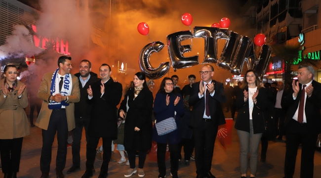 Turgutlu'da fenerleri yakın zafer yakın yürüyüşü