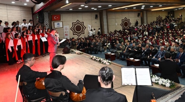 Vali Ünlü,Mehmet Akif Ersoy'u anma programına katıldı